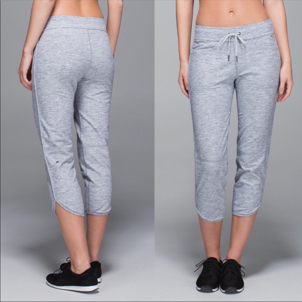NWOT Lululemon Keep it Cool Crops joggers